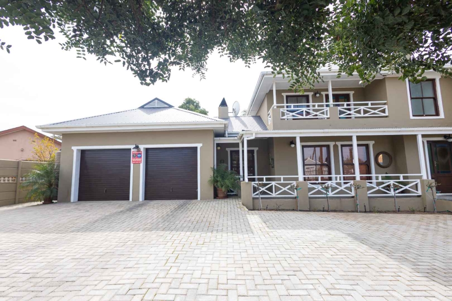 4 Bedroom Property for Sale in Panorama Western Cape